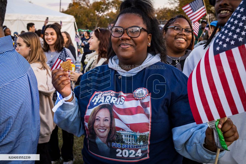 Supporters Gather For Harris DC Rally - Washington