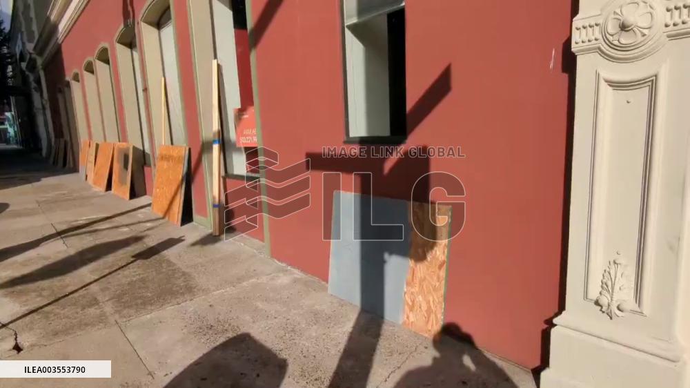 US 2024 Presidential Election – Businesses Board Up Ahead Of Election Day 2