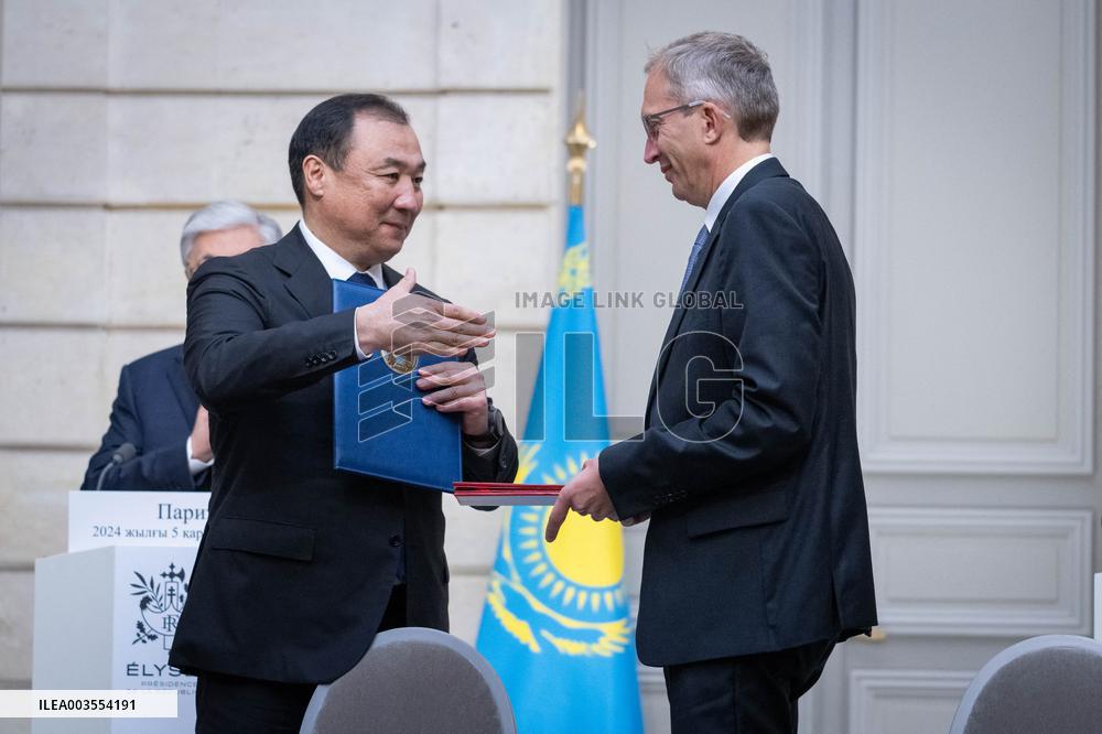Agreement Signing Ceremony During Tokayev's State Visit - Paris
