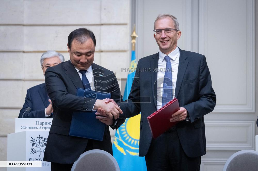 Agreement Signing Ceremony During Tokayev's State Visit - Paris