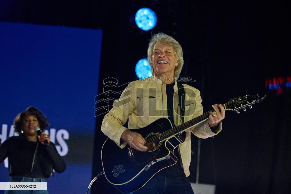 John Bon Jovi Performs At Vote for Freedom Rally - Detroit