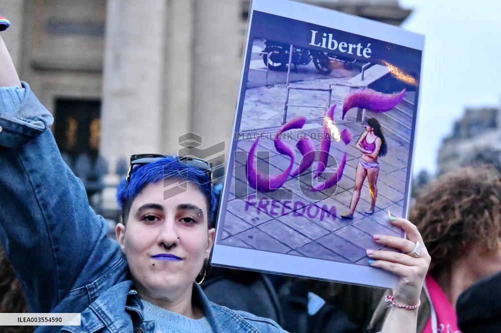 Rally In Support Of Student Ahou Daryaei And Iranian Women - Paris