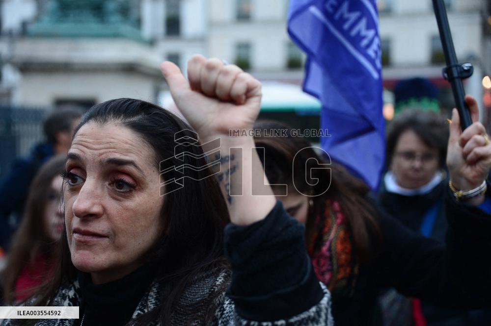 Rally In Support Of Student Ahou Daryaei And Iranian Women - Paris