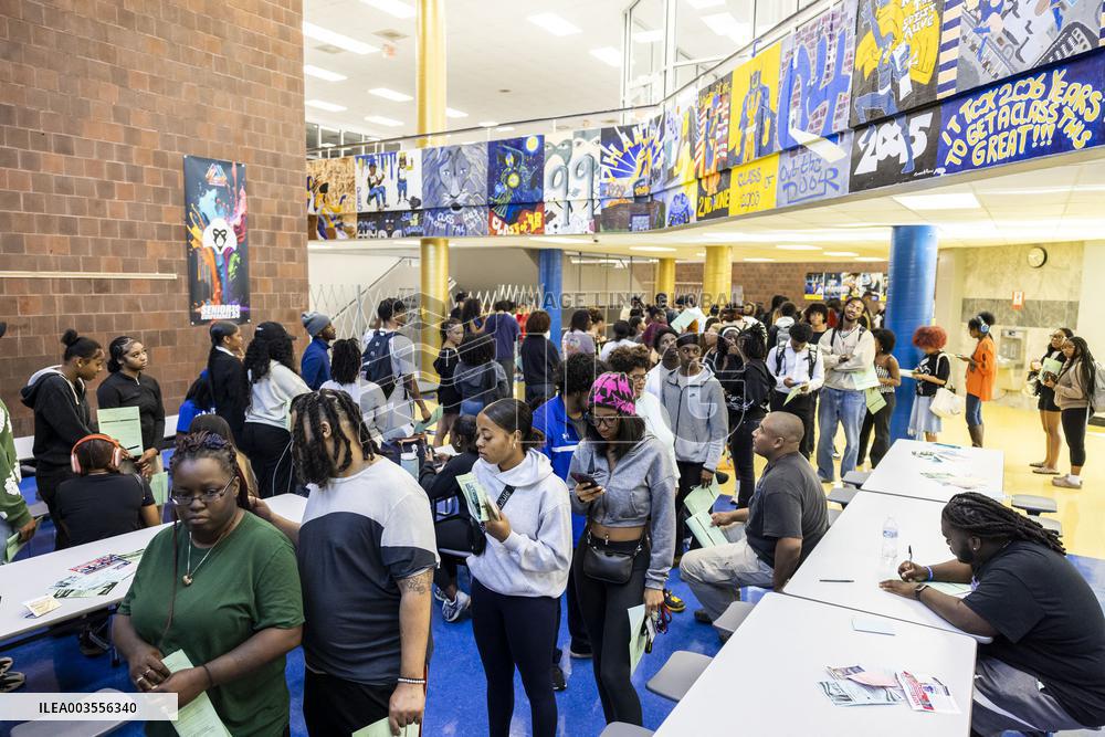 US Voters Head To The Polls