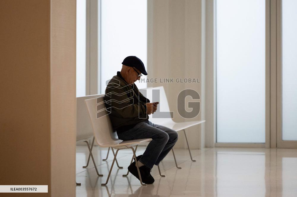 New FLNC Trial - Paris