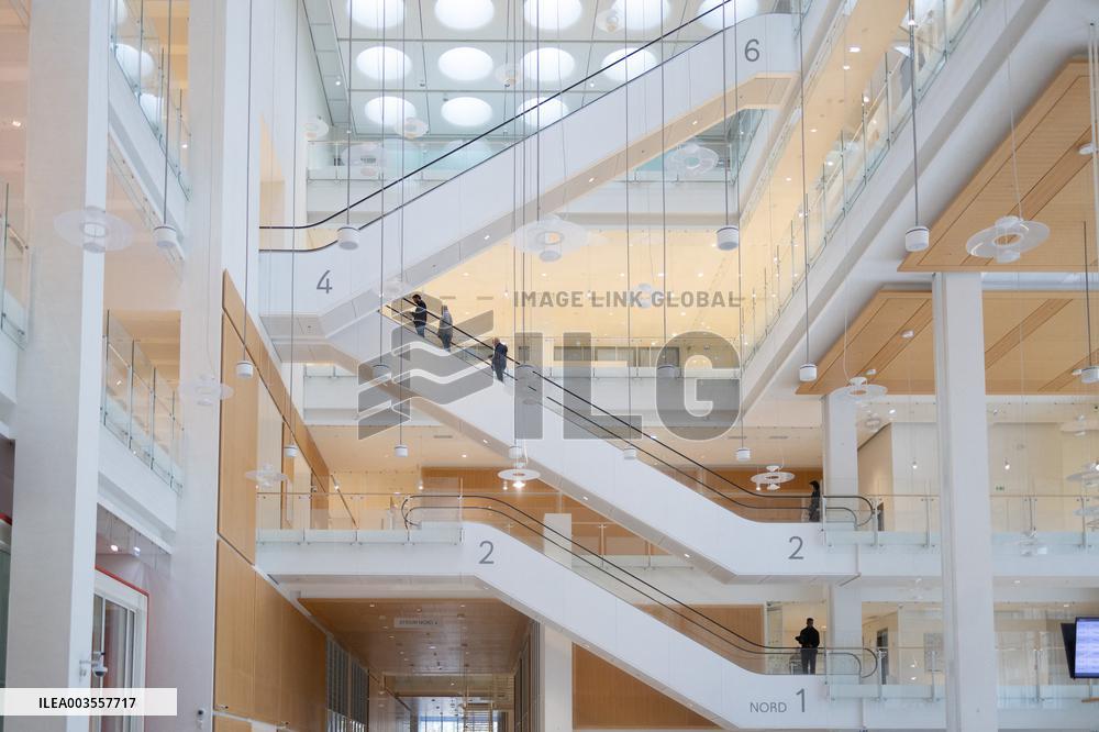 New FLNC Trial - Paris