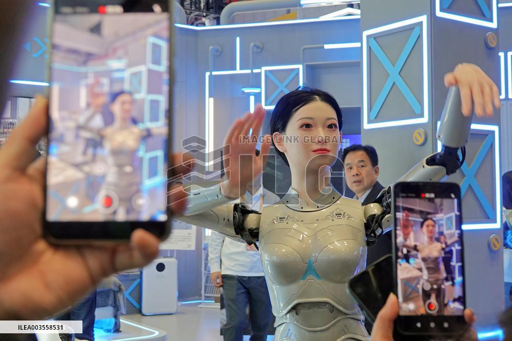 Robot Perform in 7TH CIIE in Shanghai