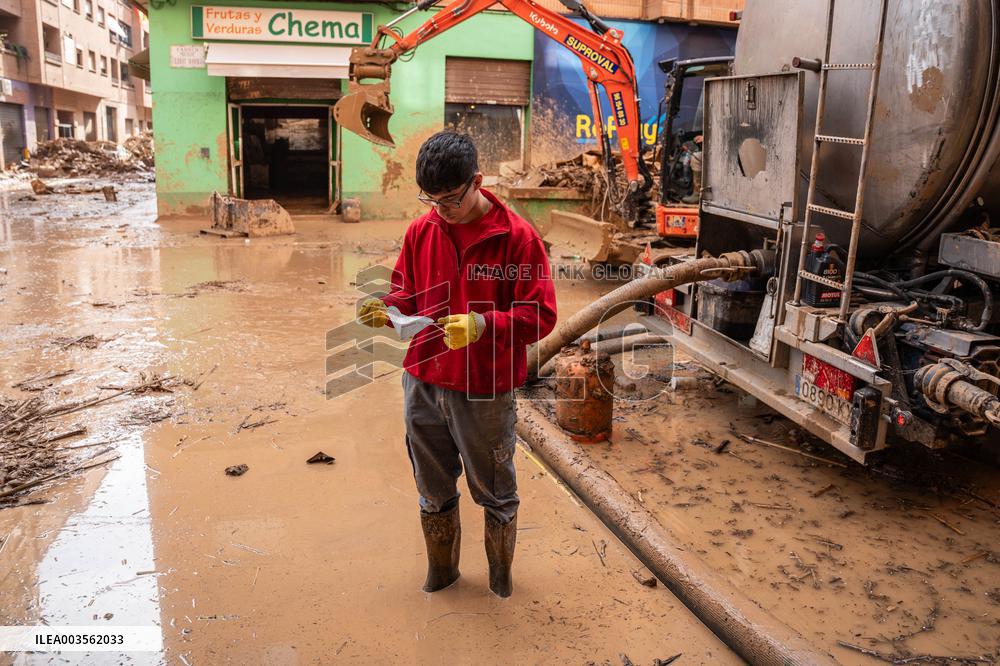 At Least 89 People Remain Missing After Floods - Eastern Spain
