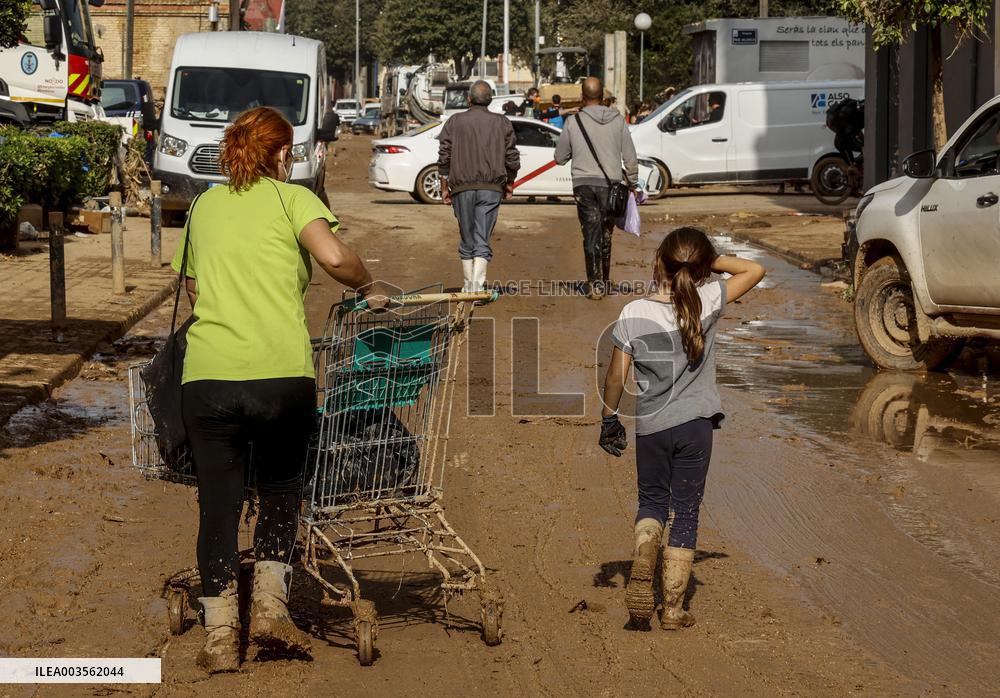 At Least 89 People Remain Missing After Floods - Eastern Spain