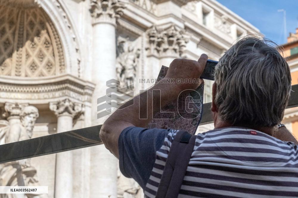 Trevi Fountain Closed For Restoration - Rome