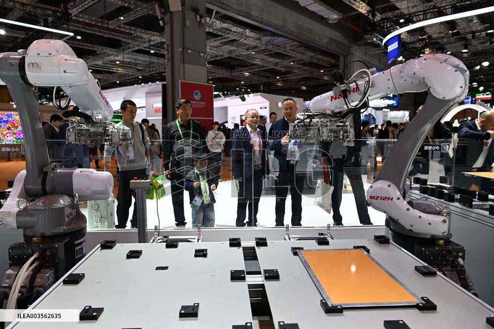 Robot Booth at 7TH CIIE in Shanghai