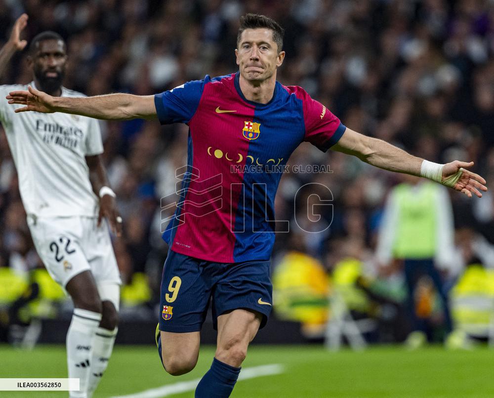 La Liga - Real Madrid v Barcelona