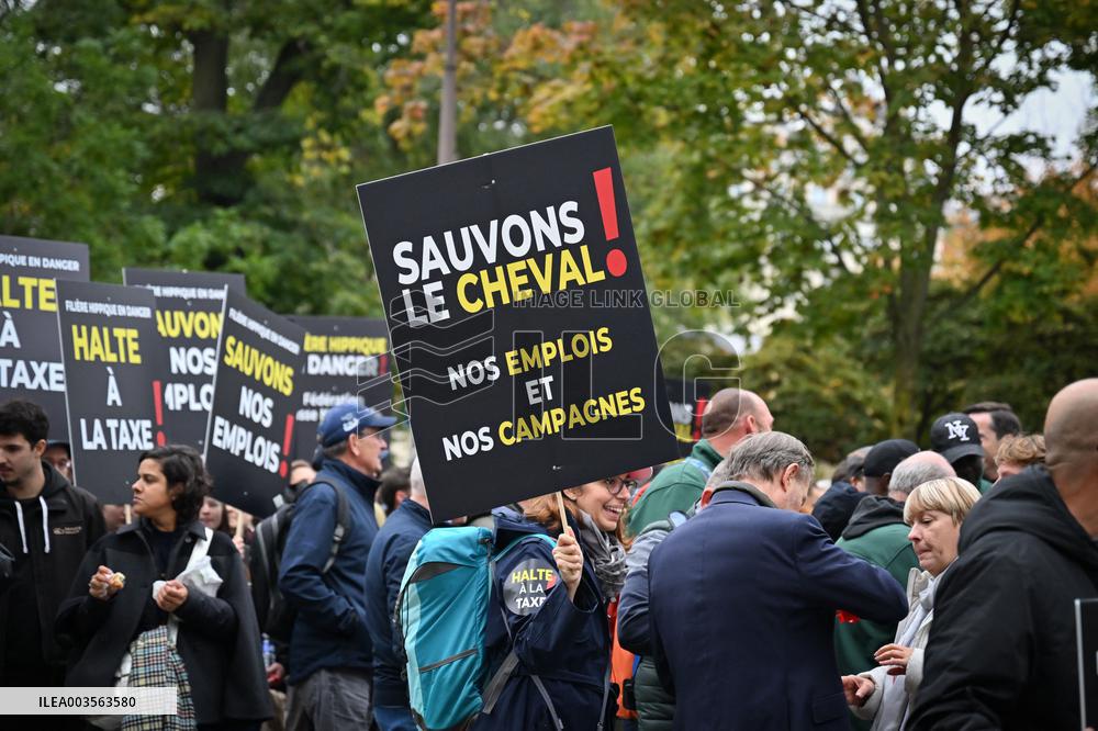 Demonstration Of The Horse-Racing Industry - Paris