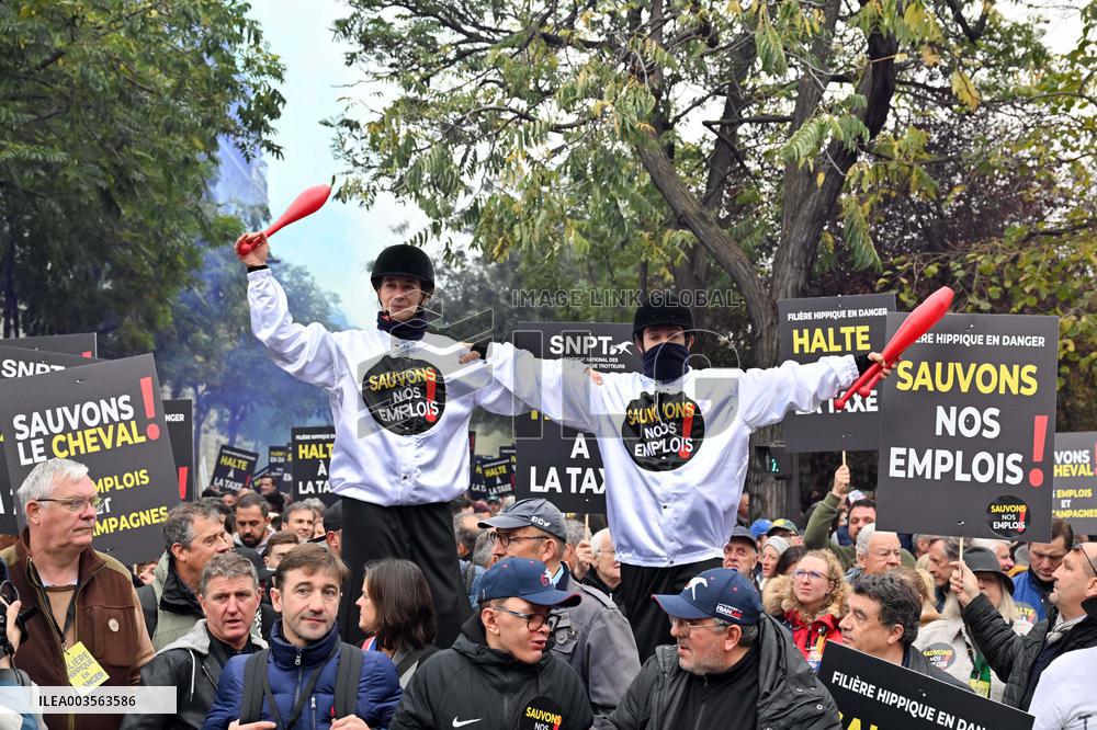Demonstration Of The Horse-Racing Industry - Paris