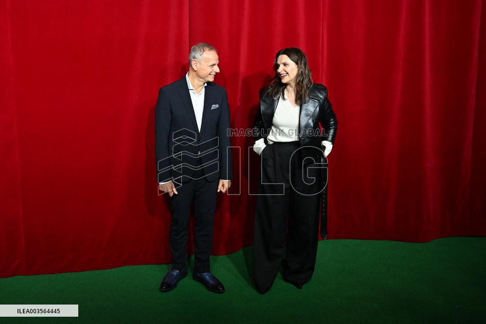 Juliette Binoche Inaugurates The Printemps Window Displays - Paris