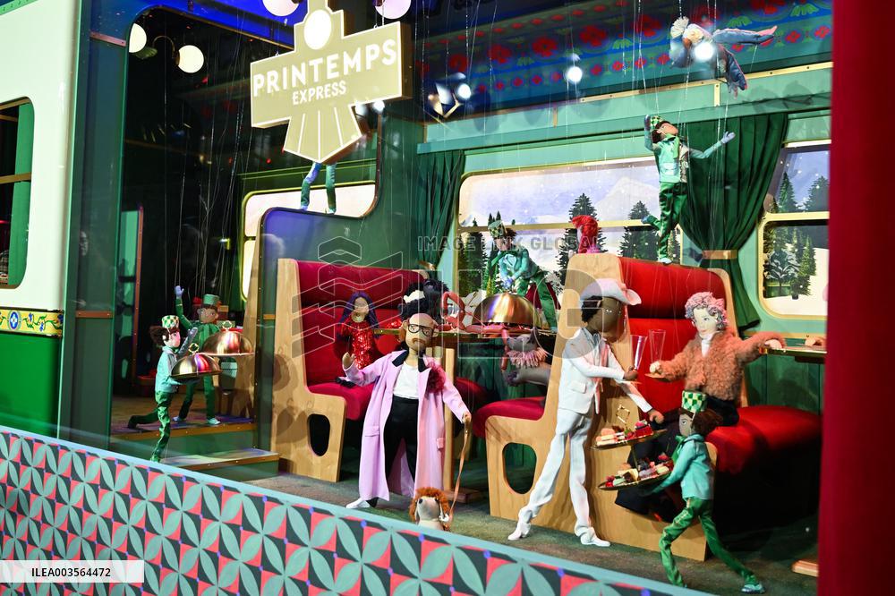 Juliette Binoche Inaugurates The Printemps Window Displays - Paris