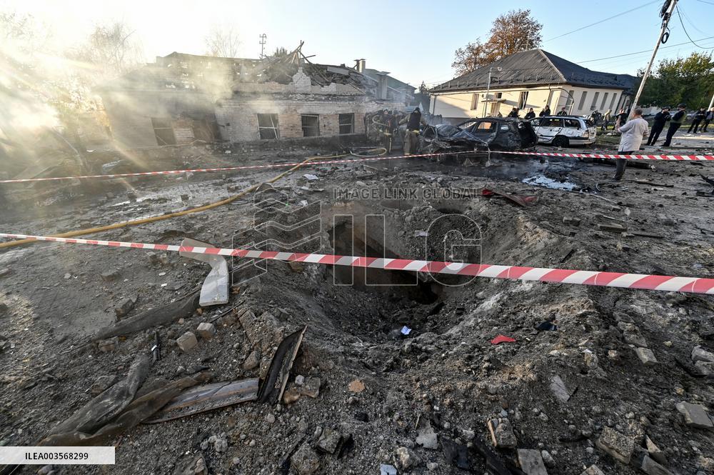 Aftermath of November 7 Russian guided bomb strike in Zaporizhzhia