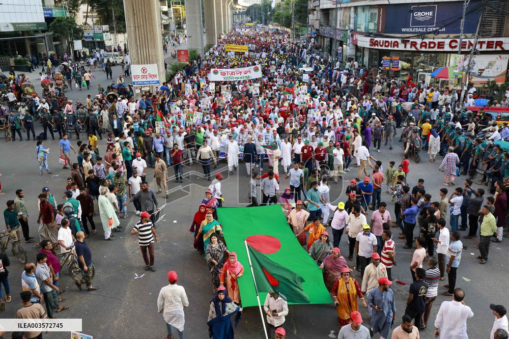 Bangladesh Opposition BNP holds massive rally in Dhaka