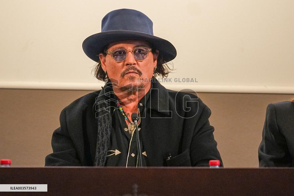 Johnny Depp At Press Conference For Modi - Madrid