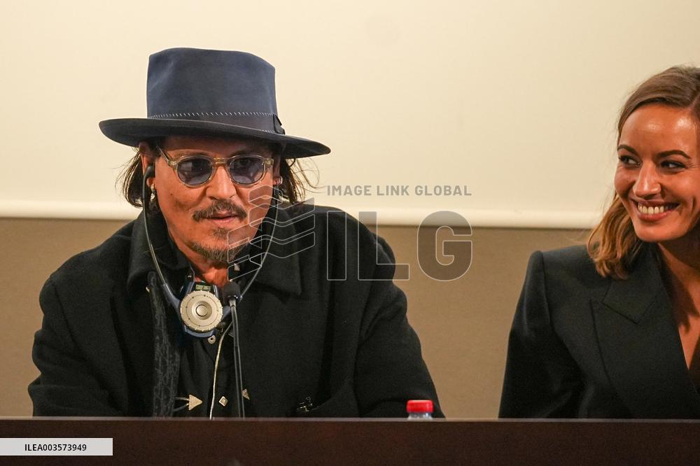 Johnny Depp At Press Conference For Modi - Madrid