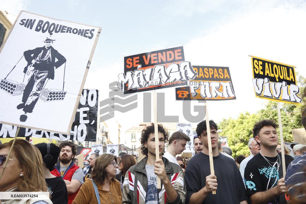 Demonstration for decent housing in Malaga