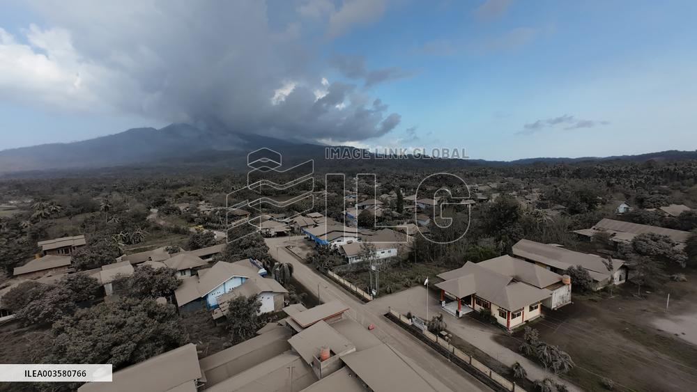 Mount Lewotobi Laki Laki Erupts - Indonesia