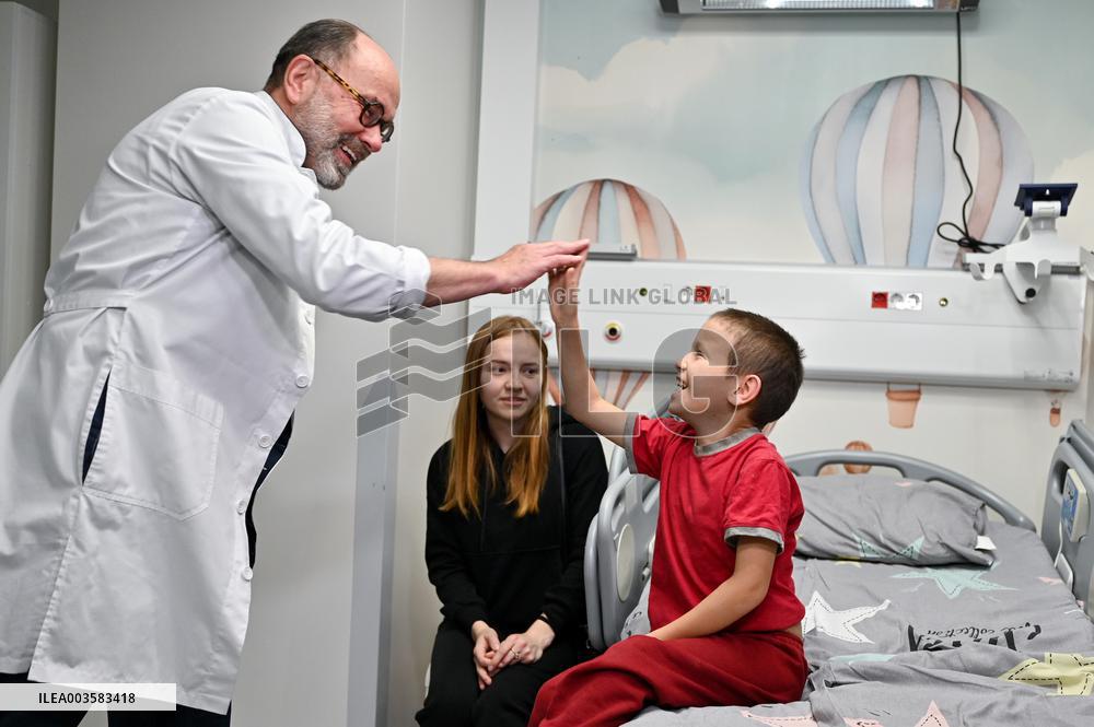 Swiss plastic surgeon Clemens Mariel Schistel visits Lviv