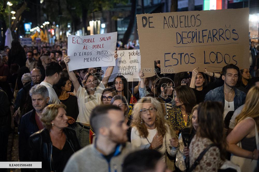 Thousands Protest Over Handling Of Flood Disaster - Valencia
