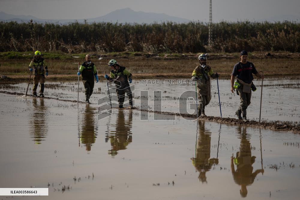 Floods Cleanup Efforts Continue - Spain