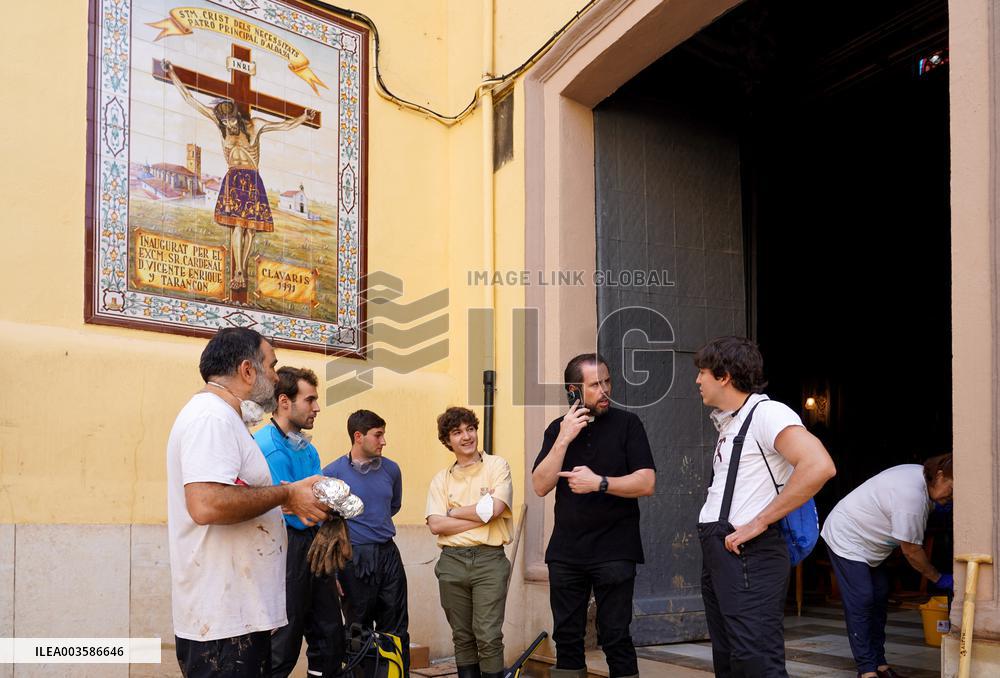 Floods Cleanup Efforts Continue - Spain