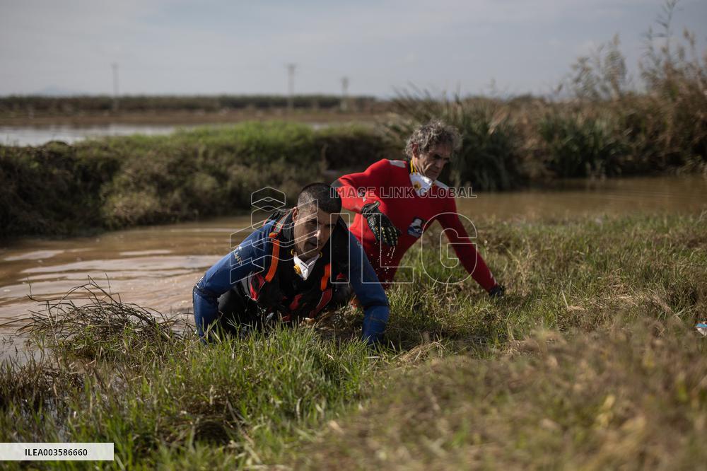 Floods Cleanup Efforts Continue - Spain