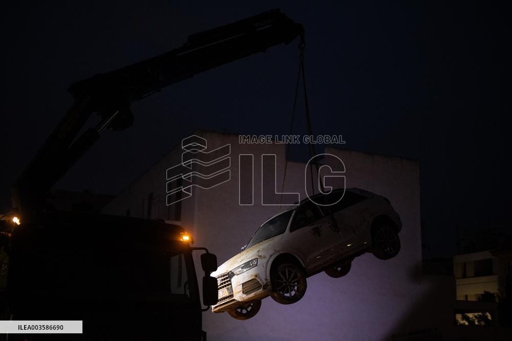 Floods Cleanup Efforts Continue - Spain