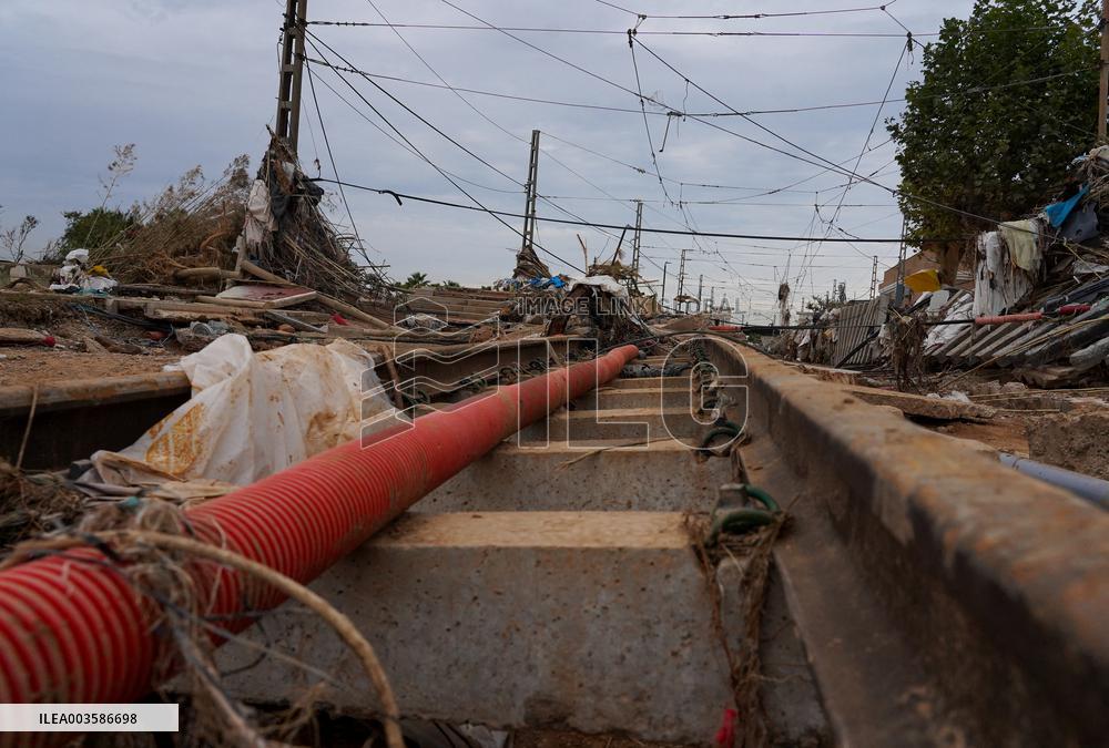 Floods Cleanup Efforts Continue - Spain