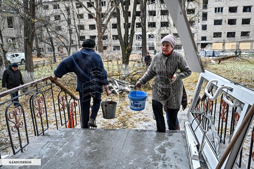 Aftermath of overnight Russian air strike in Zaporizhzhia