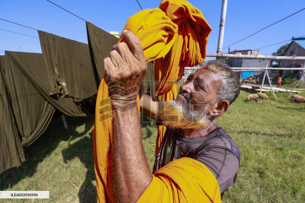 Bangladeshi Dyeing Workers – Dhaka