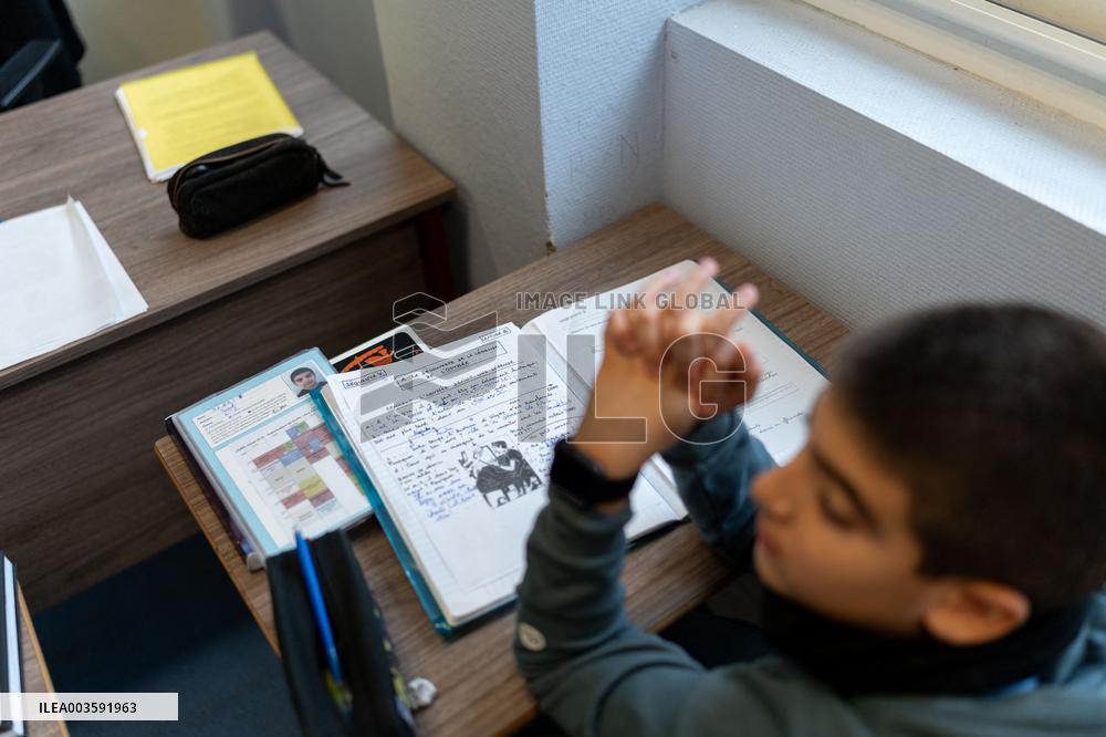 Illustration School Room - L’Hay-les-Roses