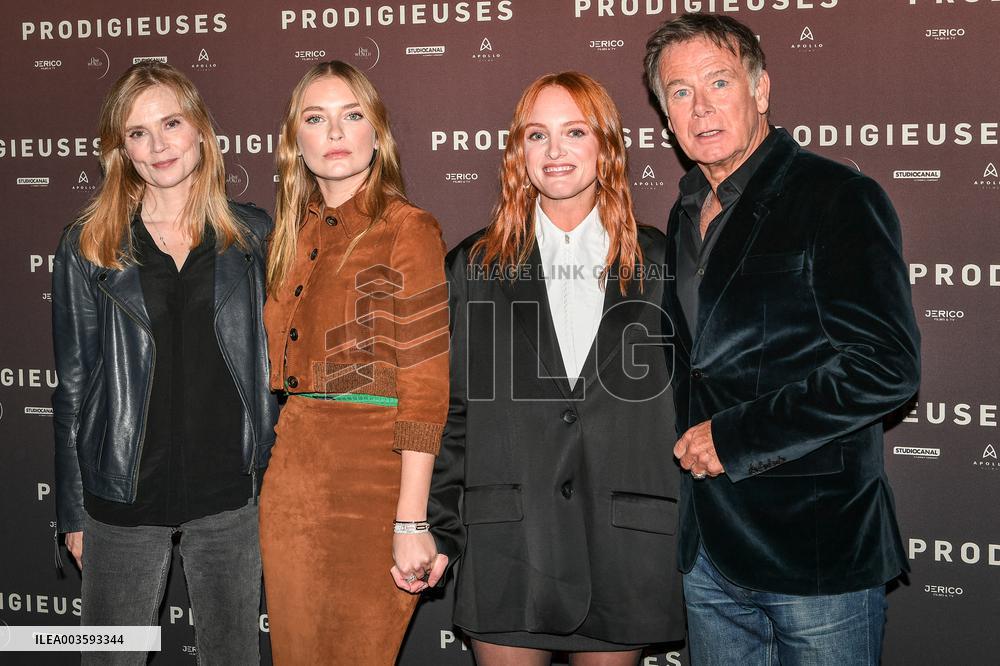 Preview of the film PRODIGIEUSES in Paris FA