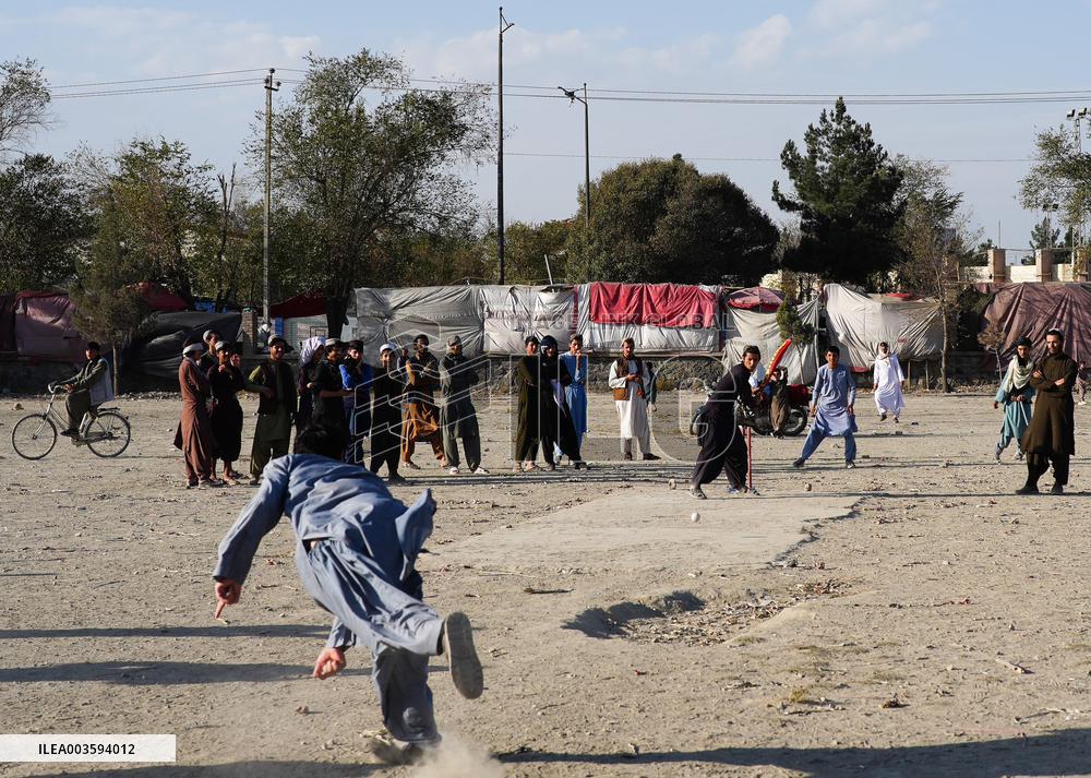 Cricket Teenager- Kabul