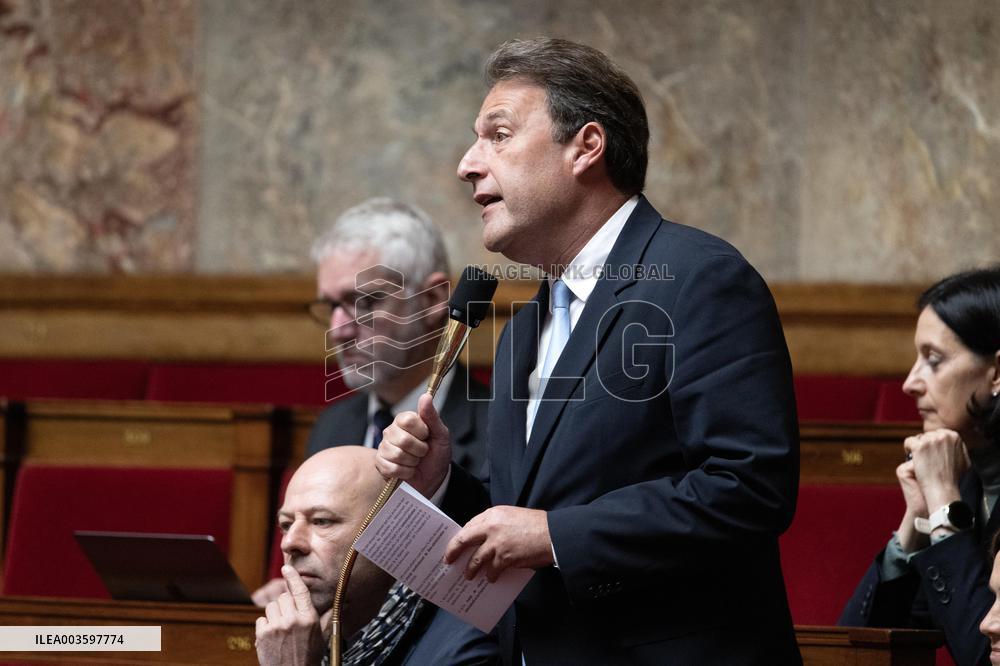 Questions to the Government - Paris.