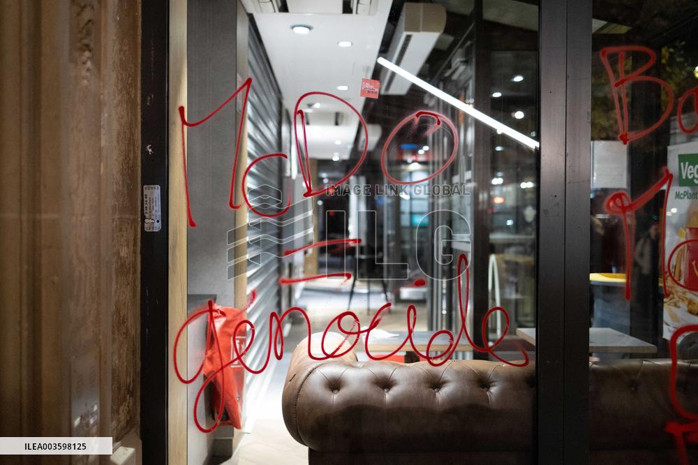 Protest against the "Israel is Forever" gala - Paris