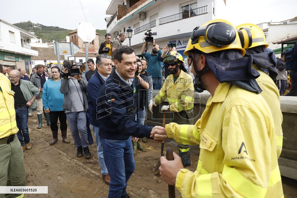 Juanma Moreno visits the municipality of Benagarmosa Malaga