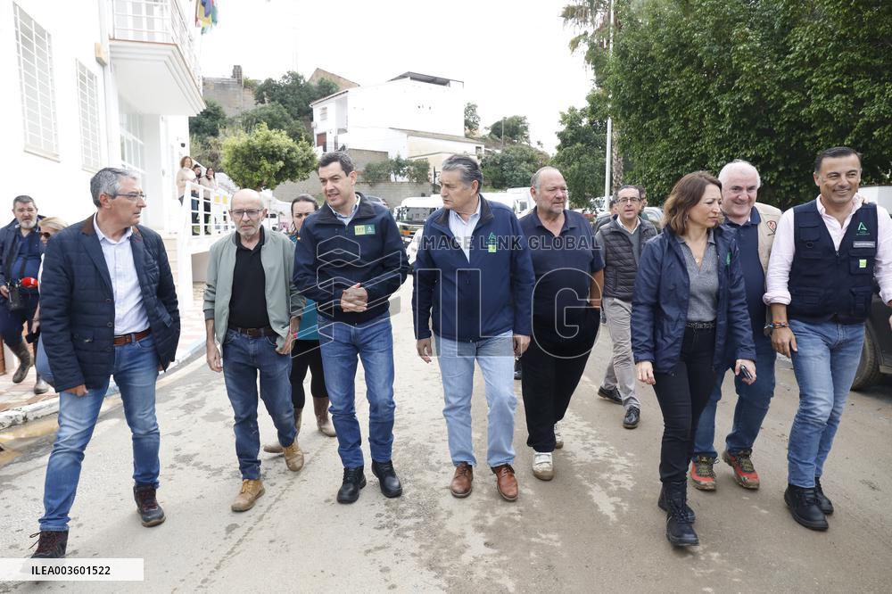 Juanma Moreno visits the municipality of Benagarmosa Malaga