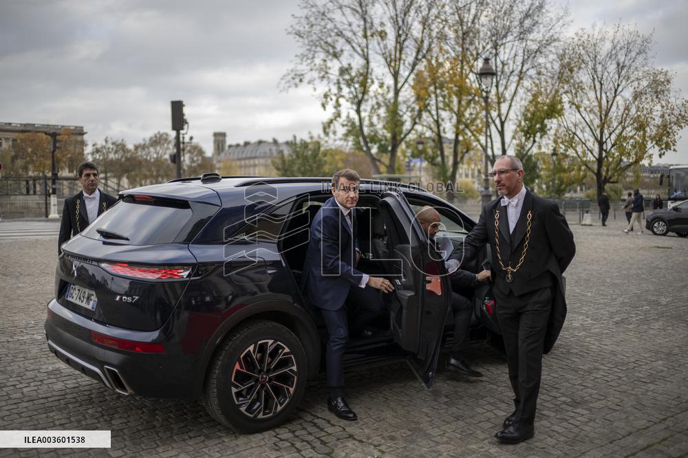 9th Edition of the French Academy Dictionary - Paris