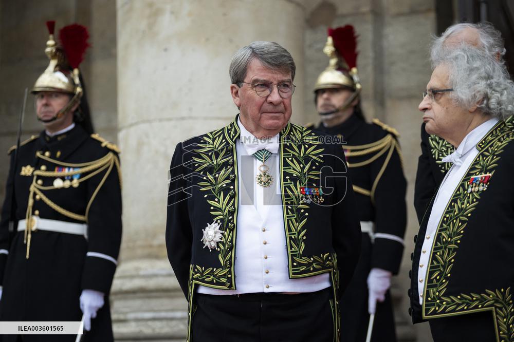 9th Edition of the French Academy Dictionary - Paris