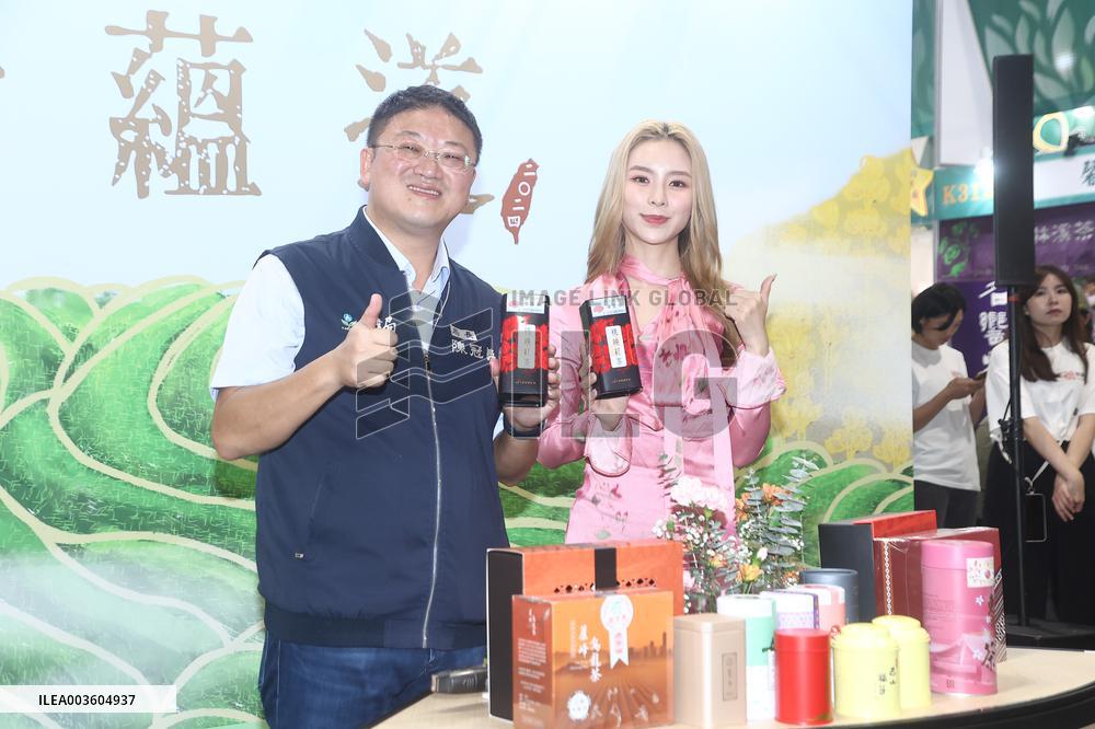 Female singer ELKIE Attends The International Tea Expo in Taipei