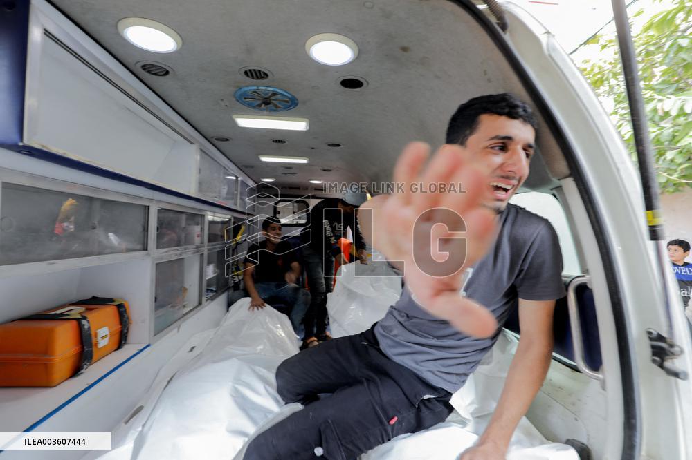 Strikes' Victims Taken To Al-Awda Hospital - Gaza