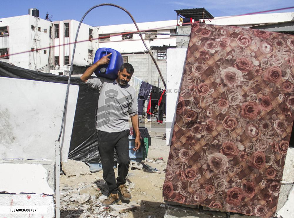 Daily Life Of The Displaced Family - Gaza