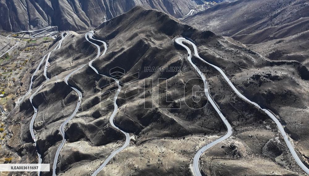 Nujiang River Zigzag Road - China