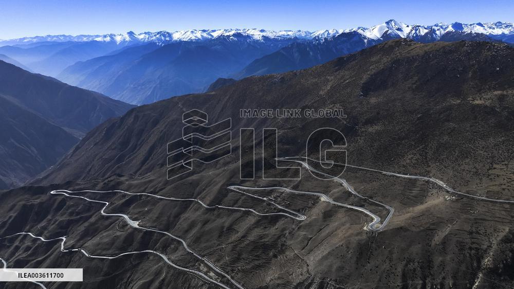 Nujiang River Zigzag Road - China