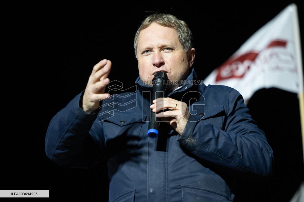 Farmers protest against EU-Mercosur agreement on the RN118 - Velizy-Villacoublay